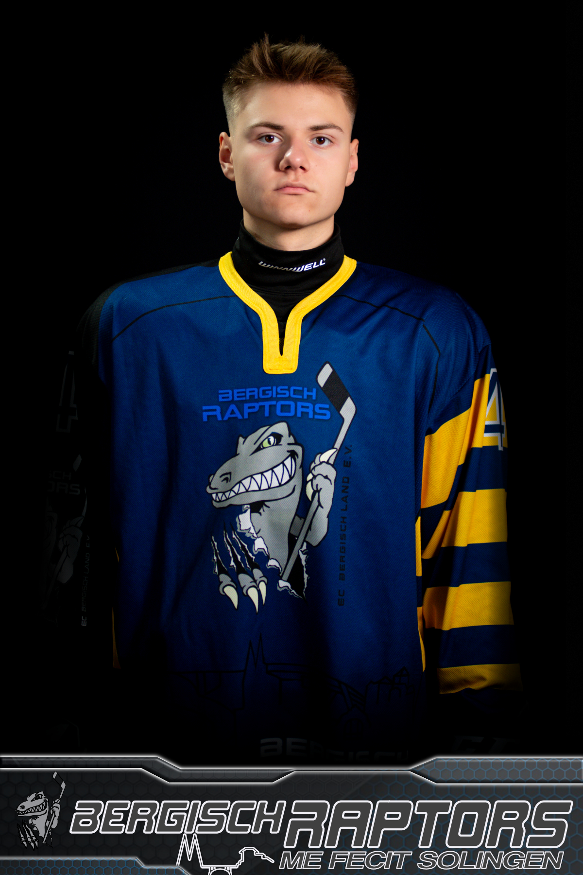 Du betrachtest gerade <strong class="sp-player-number">4</strong> Florian Jung